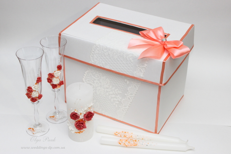Свадебная коробка с персиковым бантом