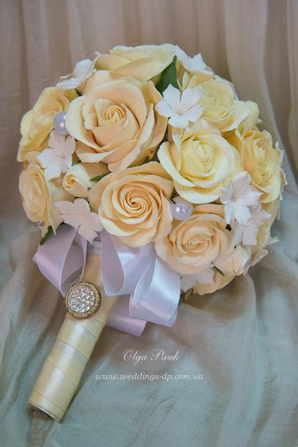 Букеты невесты - из полимерной глины и других декоративных элементов Весенние бабочки в розовом